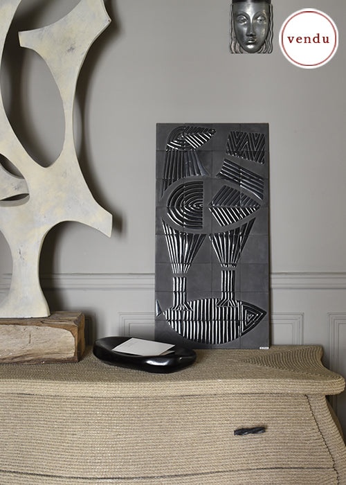 Bas-relief Noir de Roger Capron