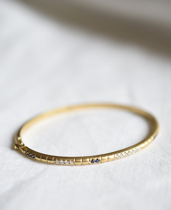 Bracelet Lignes F. Or jaune, Saphirs et Diamants